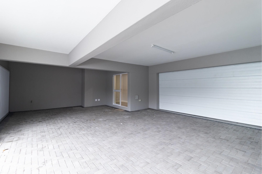 4 Bedroom Property for Sale in Flamingo Vlei Western Cape